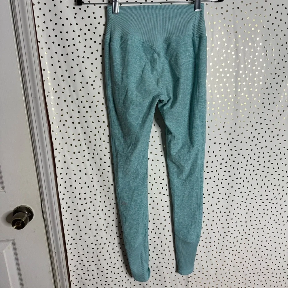 Alo Yoga Light Blue High-Waisted Leggings